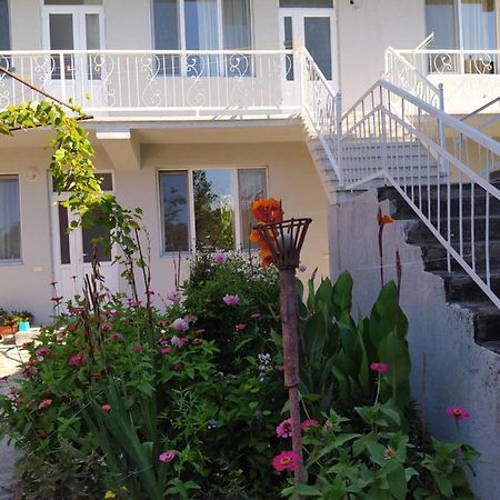 Emzari'S Apartment Кобулеті Екстер'єр фото