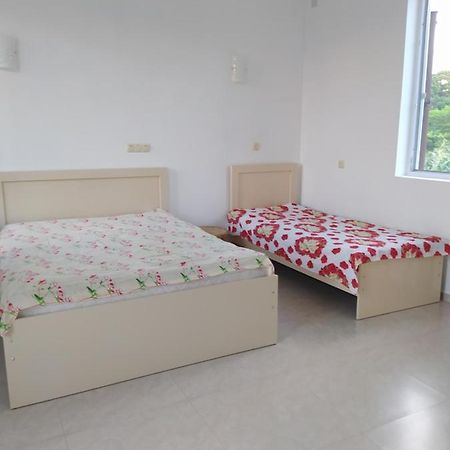 Emzari'S Apartment Кобулеті Екстер'єр фото