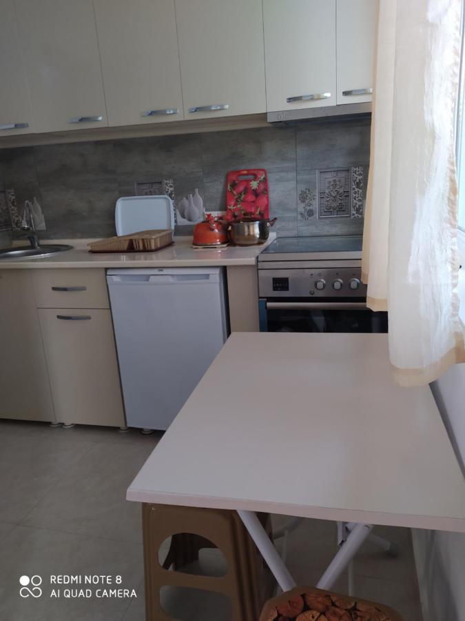 Emzari'S Apartment Кобулеті Екстер'єр фото