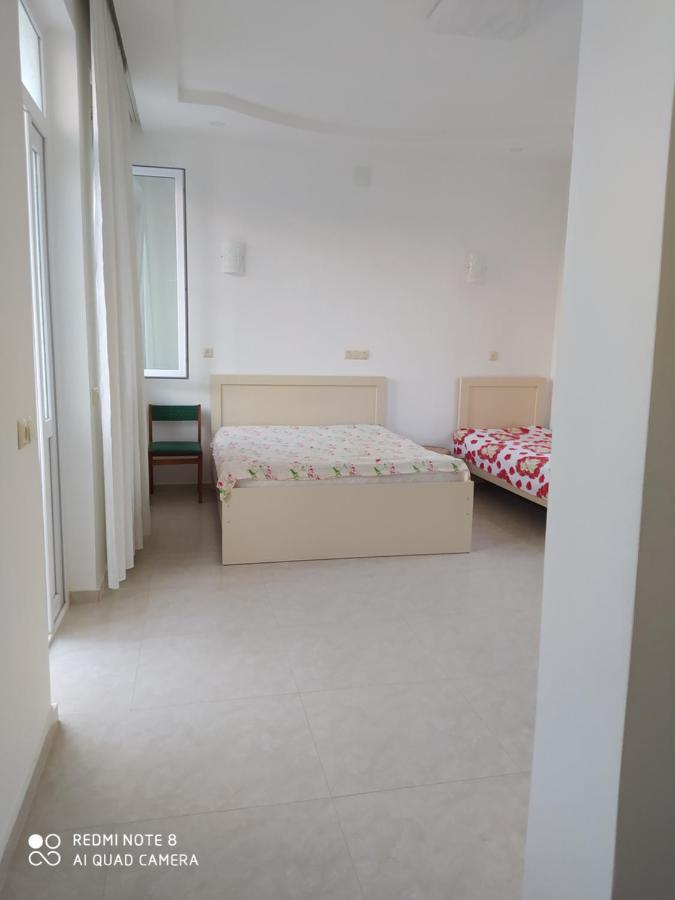 Emzari'S Apartment Кобулеті Екстер'єр фото
