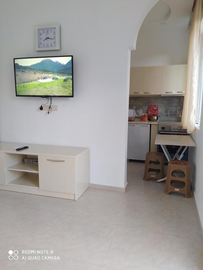 Emzari'S Apartment Кобулеті Екстер'єр фото