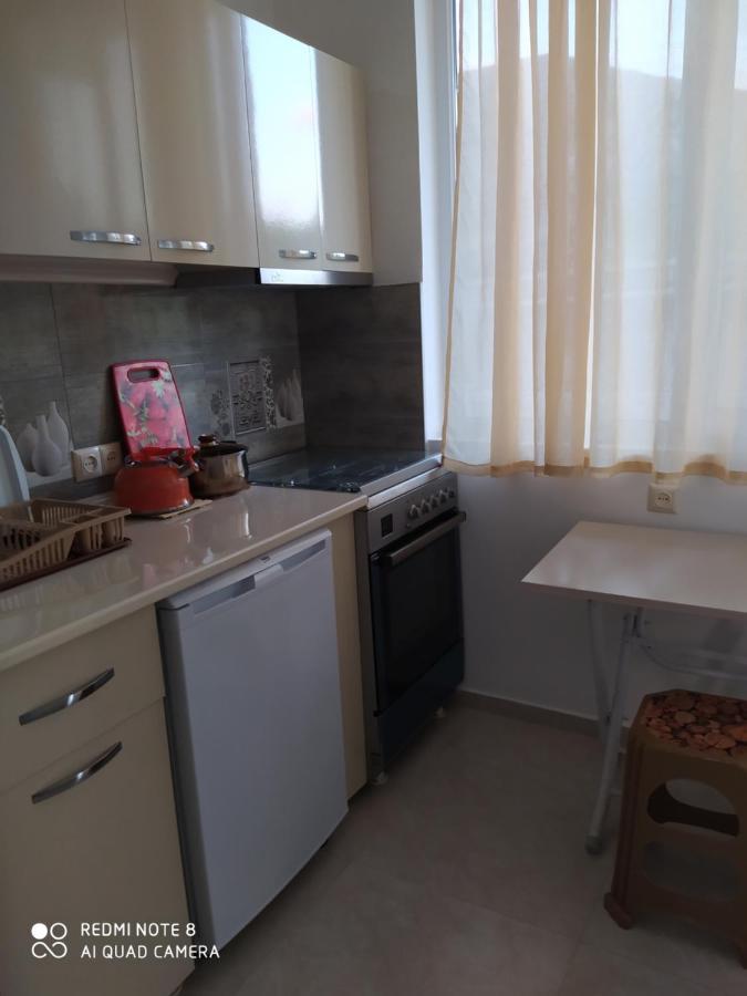 Emzari'S Apartment Кобулеті Екстер'єр фото