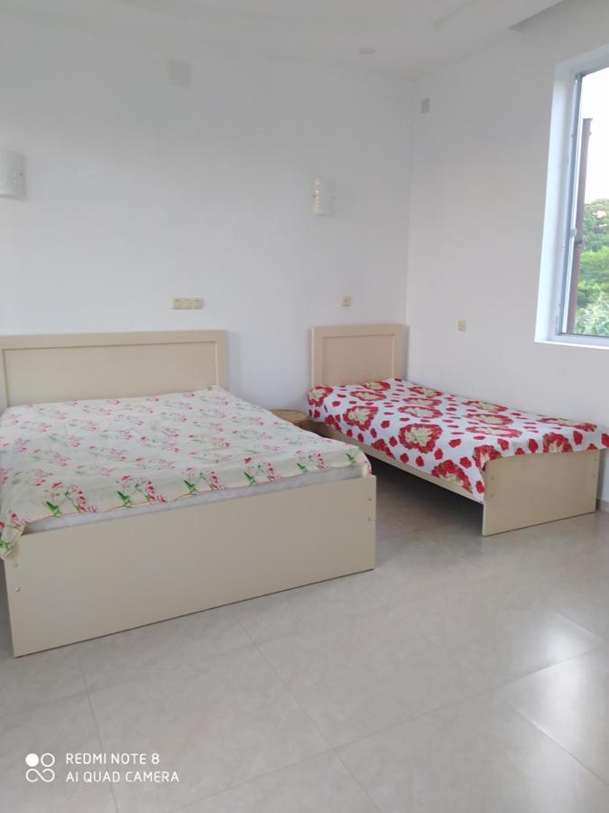 Emzari'S Apartment Кобулеті Екстер'єр фото