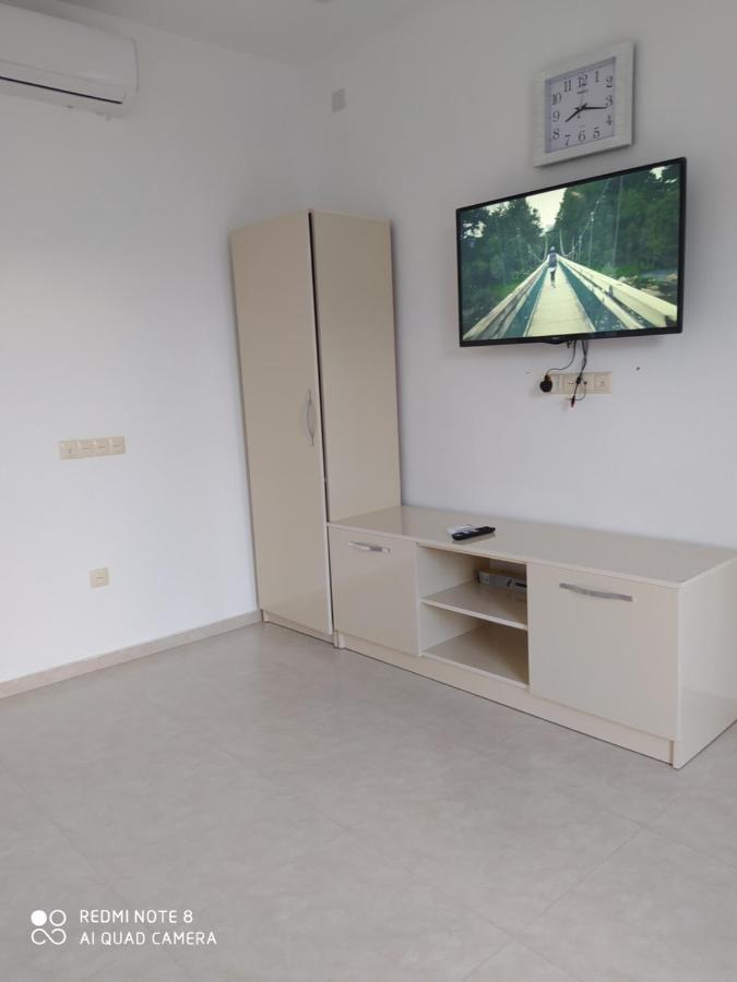 Emzari'S Apartment Кобулеті Екстер'єр фото